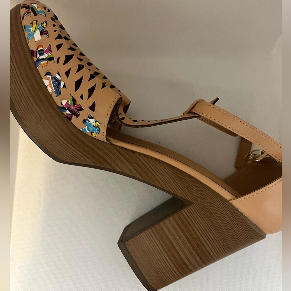 Stylish Beige Mesh Heeled Clogs- Jolimall